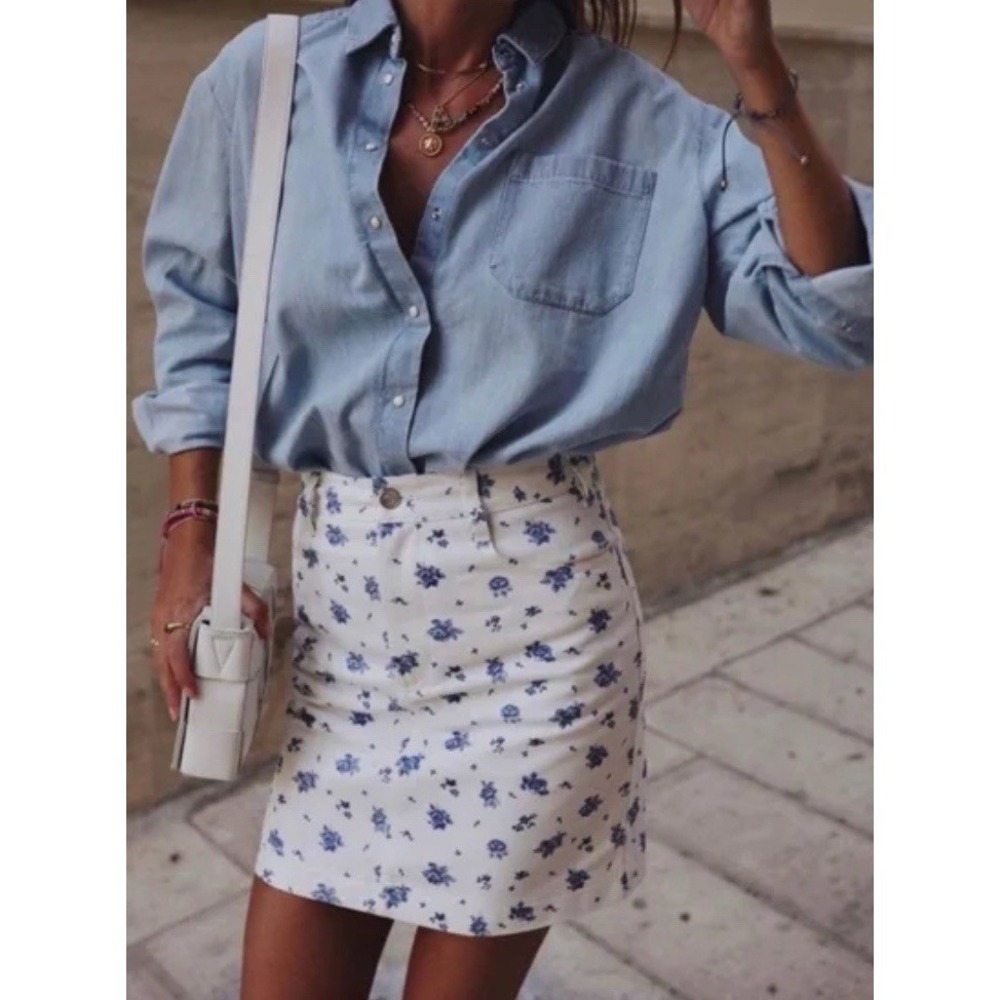Sezane Maeva Skirt Denim White with Blue Roses Flowers Size 34 FR (US 2)